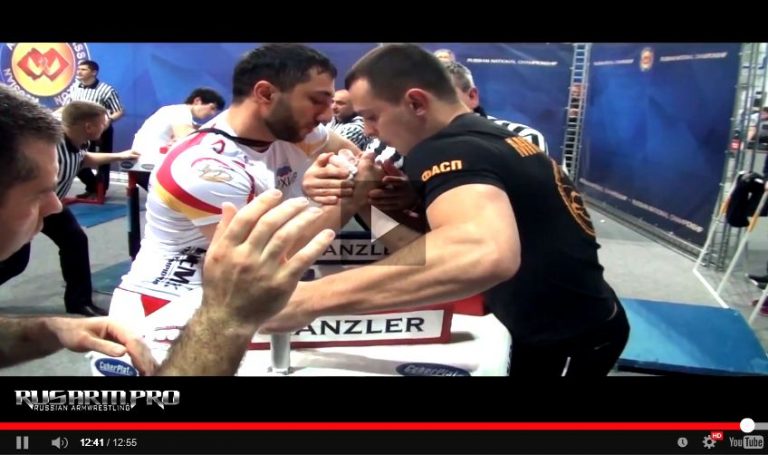 Khadzimurat Zoloev vs. Evgenii Mirzasaidov SENIOR MEN 80 KG – Right Hand │ Russian Armwrestling Championship 2014 [Print Screen by XSportNews.com]