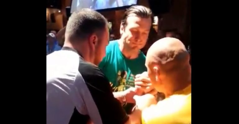 Devon Larratt - WAL Chicago - World Armwrestling League │ Capture by XSportNews from the video