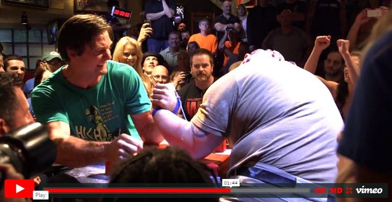 Devon Larratt vs. Shawn Lattimer - WAL Chicago - 23 August 2014 │ Capture by XSportNews from the video