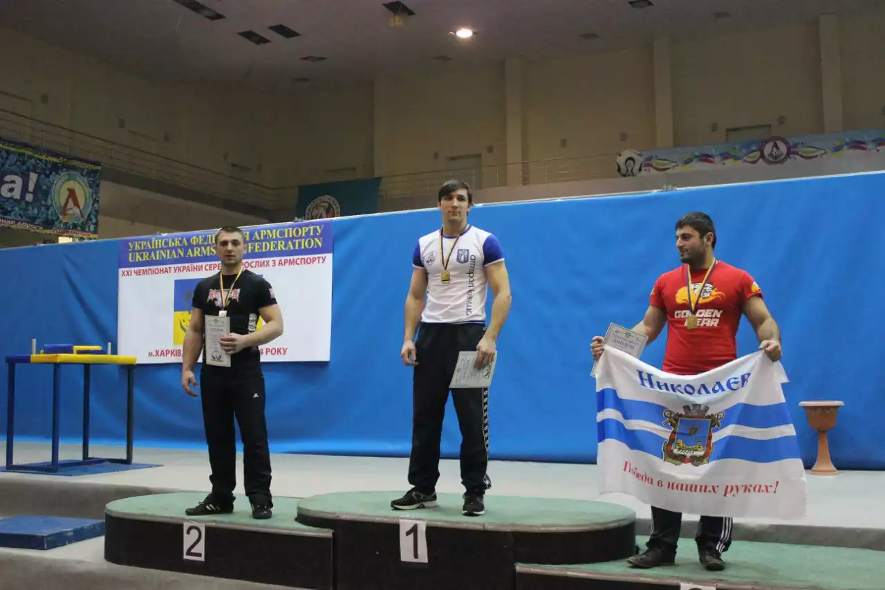1. Evgeny Prudnik, 2. Peter Margarint, 3. Mger Musaelyan - 85 kg right hand podium - Ukrainian Armwrestling Championship 2014