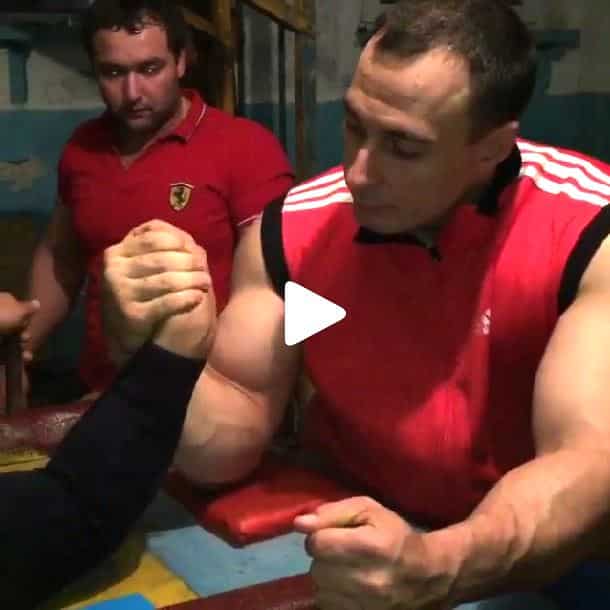 Alexey Voevoda – Armwrestling Training, Getting Big – November 2014 │ Capture by XSportNews from the video