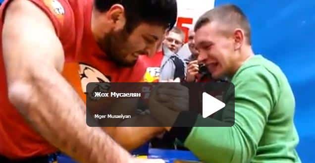 Mger Musaelyan vs. Oleg Zhokh, Armwrestling Sparring / Training after Ukrainian Nationals │Capture by XSportNews from the video