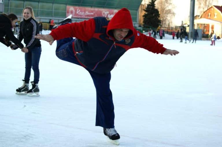 Denis Cyplenkov ice skating
