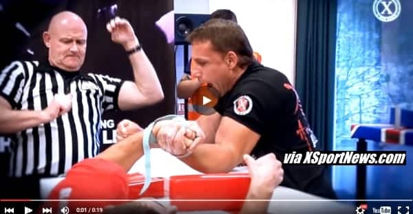 Tom Holland vs. Jozsef Lovei, left hand, X-Men Armwrestling London 2015 │ Capture by XSportNews from the video 