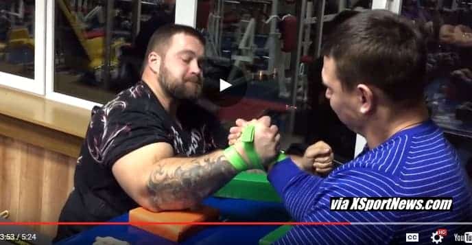 Andrey Sharkov vs. Artem Taynov 2016 Armwrestling Training, Sparring │ Capture by XSportNews from the video