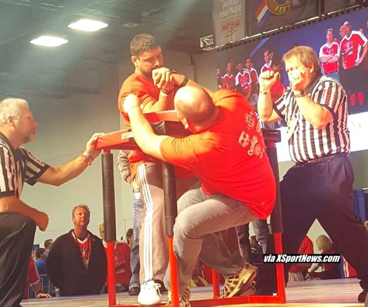 Dmitry Trubin vs. Blaine Middleton, 2016 Arnold Classic Armwrestling Challenge (ACAC) │ Photo Source: Jennifer Middleton [edited by XSportNews]
