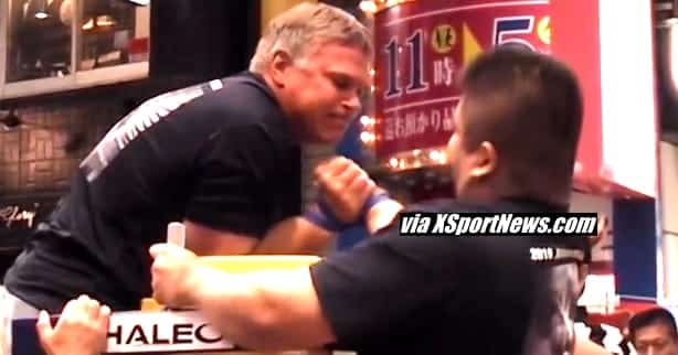 John Brzenk vs. Yoshinobu Kanai, Sendai, Japan, 19 June 2016 │ Capture by XSportNews from the video